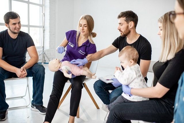 Emergency paediatric first aid course for people who work with children